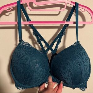36 DD Victoria’s Secret front closing bra